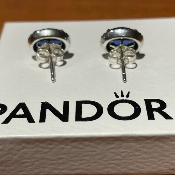 Pandora Halo Stud Earrings - Picture 5 of 5